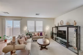 Photo #4: 2462137 Listing 