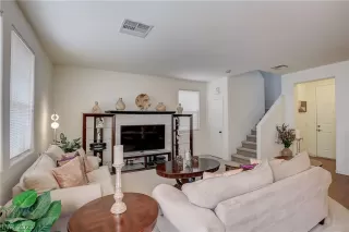 Photo #6: 2462137 Listing 