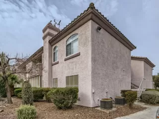 Photo #2: 2462145 Listing