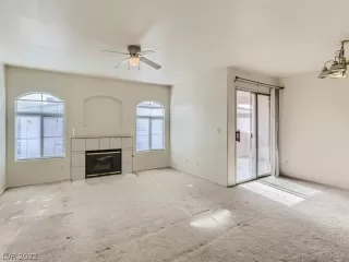 Photo #3: 2462145 Listing