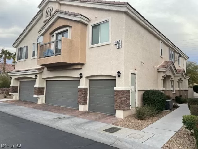 MLS: 2462151 Condo For Sale