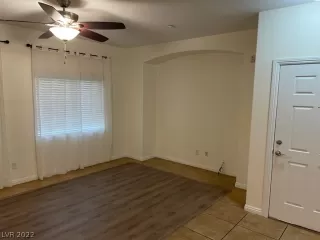 Photo #5: 2462151 Listing 