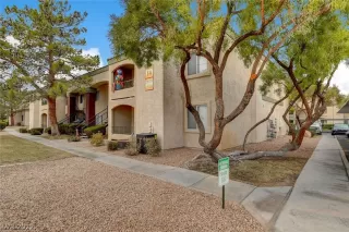 Photo #3: 2462160 Listing