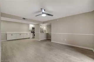 Photo #4: 2462160 Listing