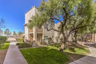 Photo #1: 2462198 Listing 