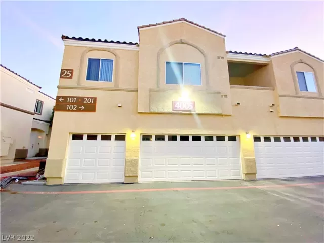 MLS: 2462207 Condo For Sale