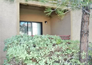 Photo #1: 2462219 Listing