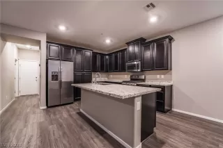 Photo #1: 2462235 Listing