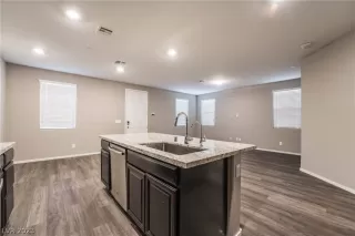 Photo #2: 2462235 Listing