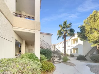 Photo #2: 2462267 Listing