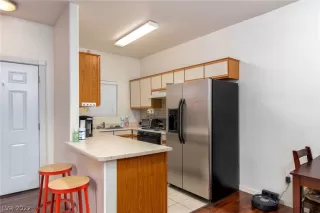 Photo #4: 2462316 Listing