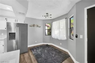 Photo #5: 2462323 Listing 