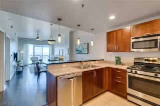 Photo #2: 2462334 Listing