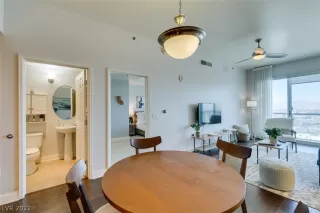 Photo #6: 2462334 Listing