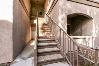 Photo #3: 2462365 Listing