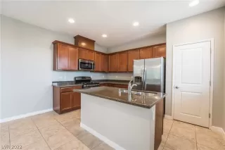 Photo #4: 2462366 Listing 