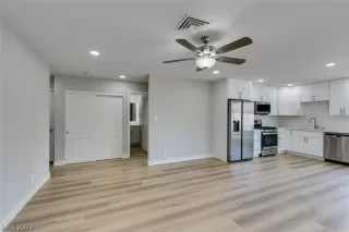 Photo #4: 2462403 Listing 