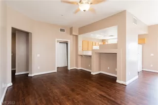 Photo #3: 2462451 Listing 