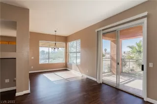 Photo #6: 2462451 Listing 