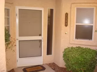 Photo #1: 2462461 Listing 