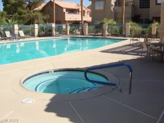 Photo #4: 2462461 Listing 