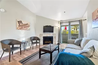 Photo #4: 2462471 Listing