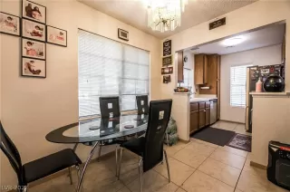 Photo #3: 2462476 Listing 