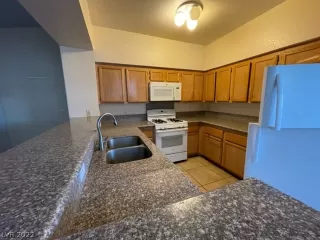 Photo #4: 2462490 Listing 