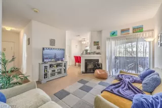 Photo #3: 2462494 Listing