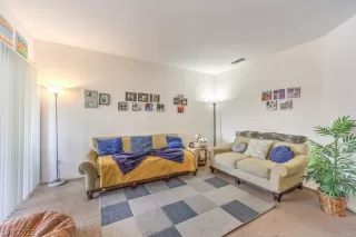 Photo #5: 2462494 Listing