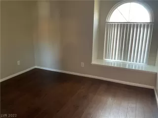 Photo #2: 2462500 Listing