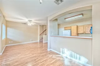 Photo #6: 2462509 Listing 