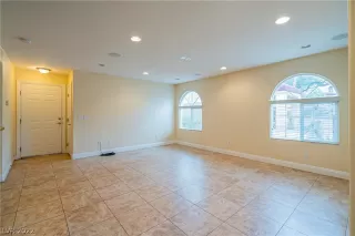 Photo #2: 2462510 Listing 