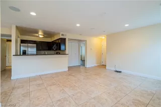 Photo #3: 2462510 Listing 