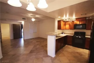 Photo #1: 2462541 Listing 