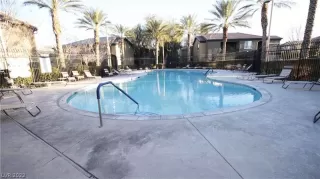 Photo #5: 2462541 Listing 