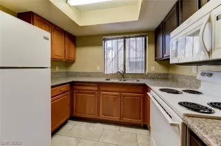 Photo #2: 2462545 Listing 