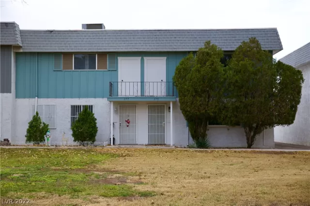 MLS: 2462570 Condo For Sale