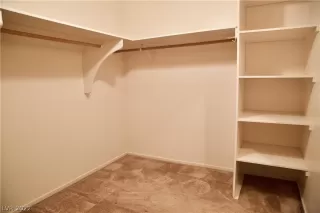 Photo #4: 2462570 Listing