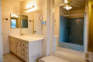 Photo #5: 2462570 Listing