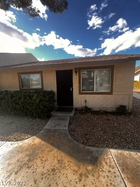 MLS: 2462597 Condo For Sale