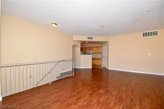 Photo #1: 2462628 Listing 