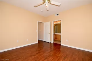 Photo #6: 2462628 Listing 