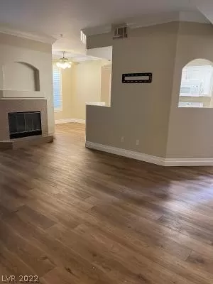 Photo #4: 2462647 Listing