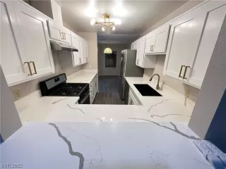 Photo #2: 2462655 Listing 