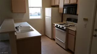 Photo #2: 2462661 Listing 