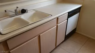 Photo #3: 2462661 Listing 