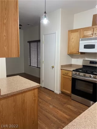 Photo #3: 2462685 Listing 