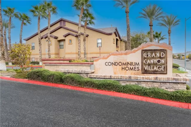 MLS: 2462694 Condo For Sale