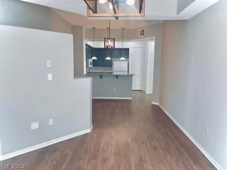 Photo #3: 2462724 Listing